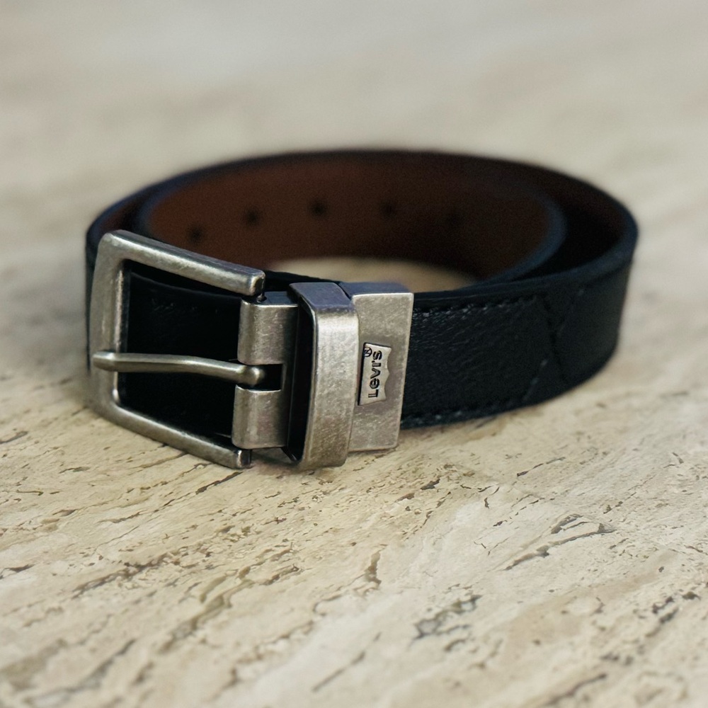 Levi’s Youth Reversible Belt – Black & Brown – Size 22/24